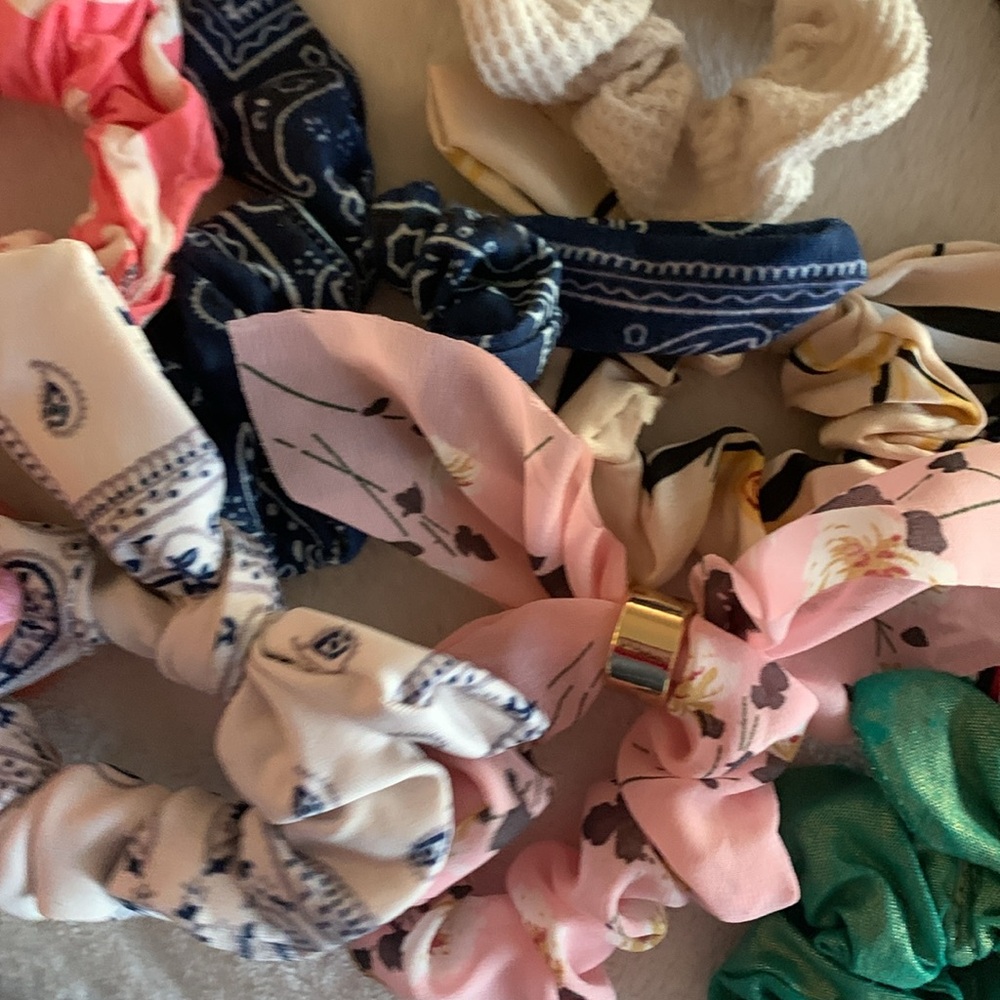 Scrunchie Pack From Amazon - Picture 3 of 10